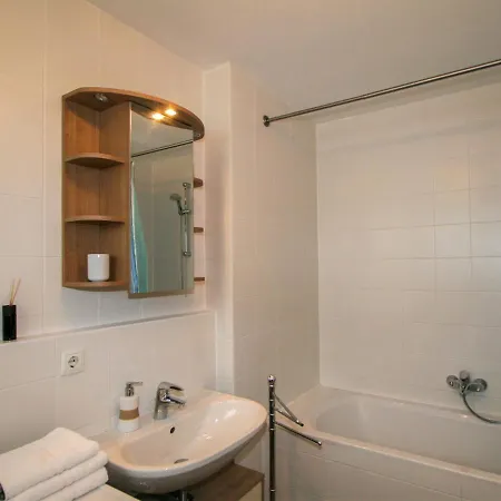 Apartament Tivoli By Interhome