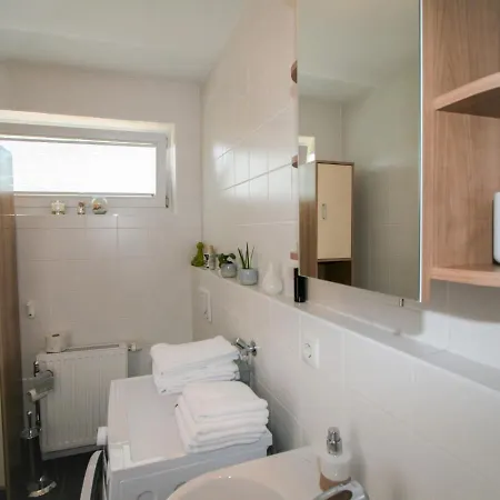 Apartament Tivoli By Interhome